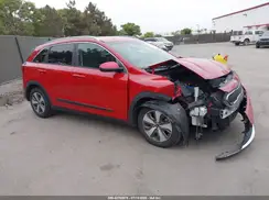 KNDCB3LC5H5083566 2017 KIA NIRO