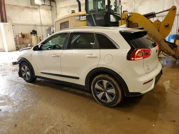 KNDCB3LC5H5088055 2017 KIA NIRO - Image 2