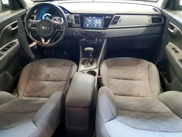 KNDCB3LC5H5088055 2017 KIA NIRO - Image 8