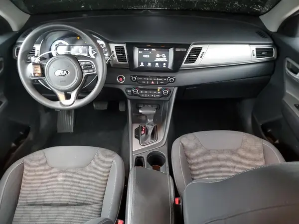 KNDCB3LC5H5094096 2017 KIA NIRO - Image 8