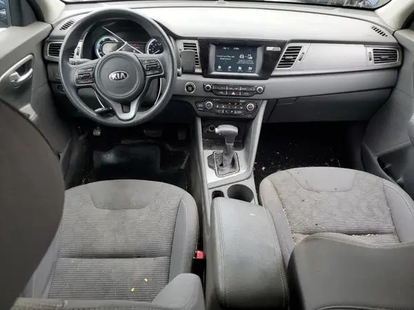 KNDCB3LC5H5095099 2017 KIA NIRO - Image 8