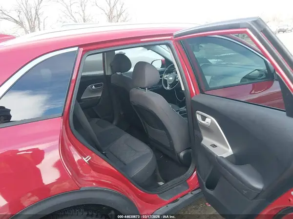 KNDCB3LC5H5097192 2017 KIA NIRO - Image 8