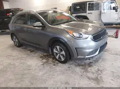 KNDCB3LC5H5098665 2017 KIA NIRO