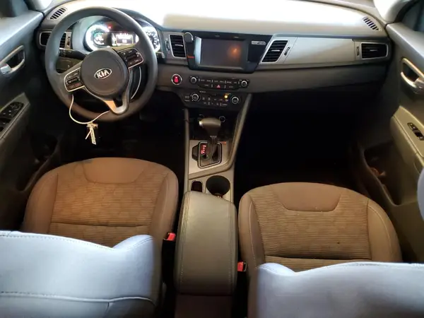 KNDCB3LC5H5101824 2017 KIA NIRO - Image 8