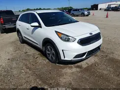 KNDCB3LC5J5109928 2018 KIA NIRO