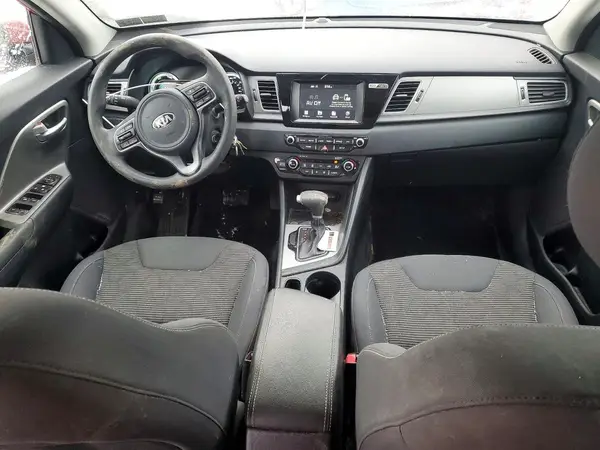 KNDCB3LC5J5117611 2018 KIA NIRO - Image 8