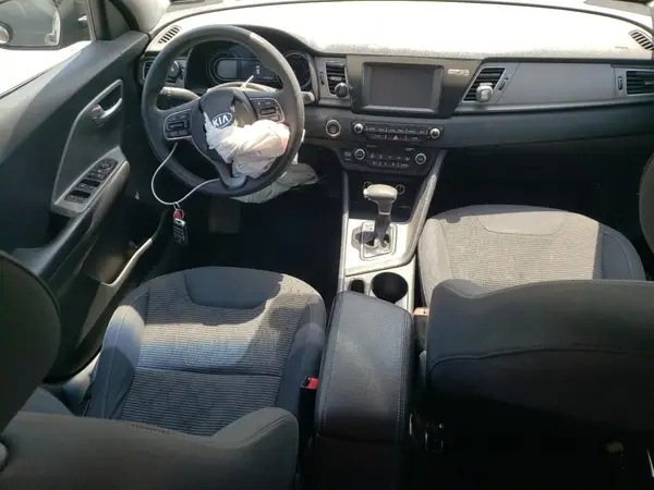 KNDCB3LC5J5120119 2018 KIA NIRO - Image 8