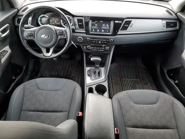KNDCB3LC5J5126521 2018 KIA NIRO - Image 8