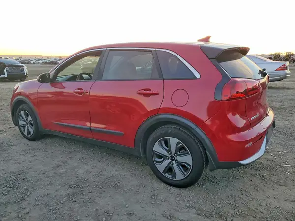KNDCB3LC5J5130617 2018 KIA NIRO - Image 2