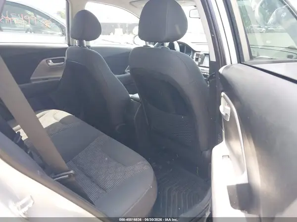 KNDCB3LC5J5140287 2018 KIA NIRO - Image 8