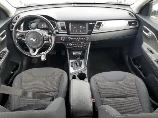 KNDCB3LC5J5143710 2018 KIA NIRO - Image 8