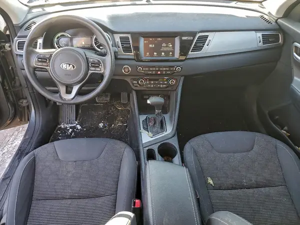 KNDCB3LC5J5153184 2018 KIA NIRO - Image 8