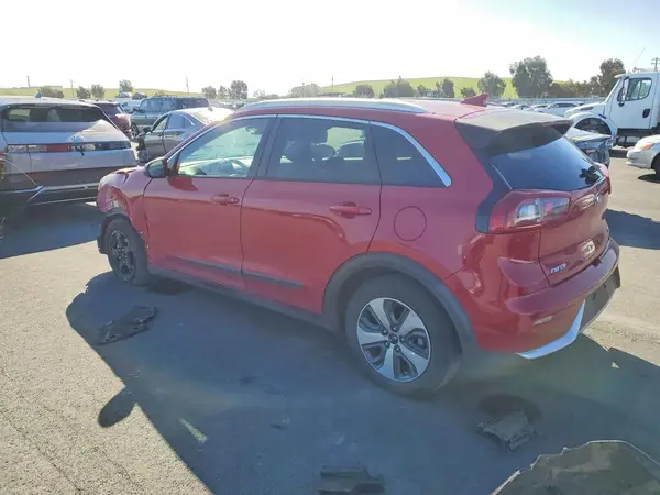 KNDCB3LC5J5156392 2018 KIA NIRO - Image 2