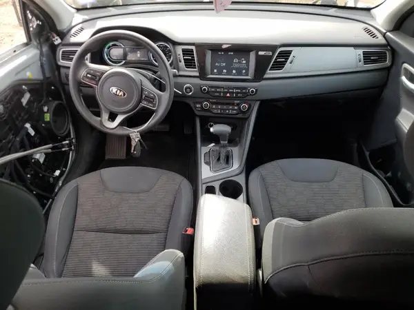 KNDCB3LC5J5157459 2018 KIA NIRO - Image 8