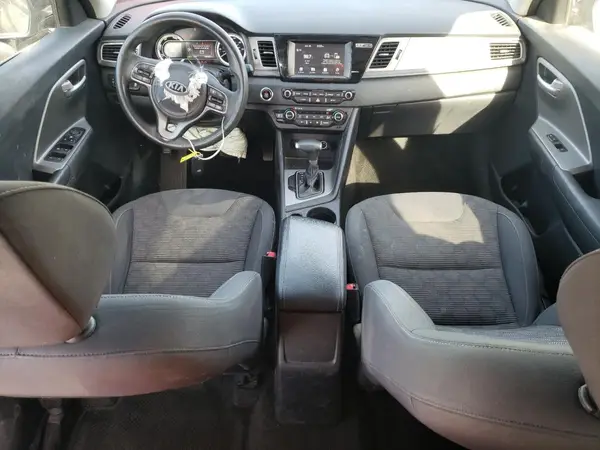 KNDCB3LC5J5162290 2018 KIA NIRO - Image 8