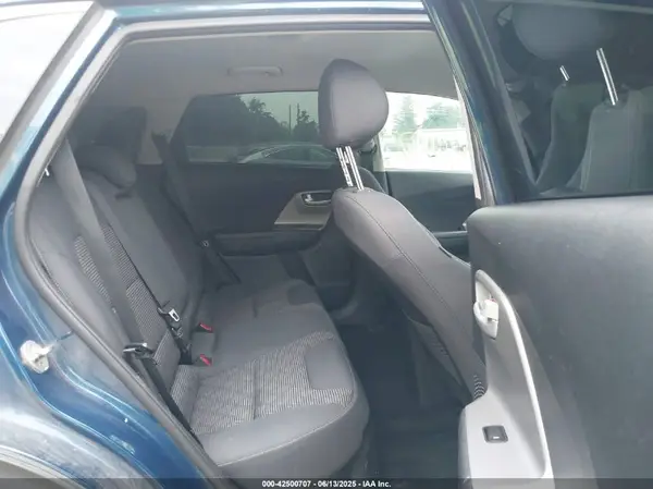 KNDCB3LC5J5164802 2018 KIA NIRO - Image 8