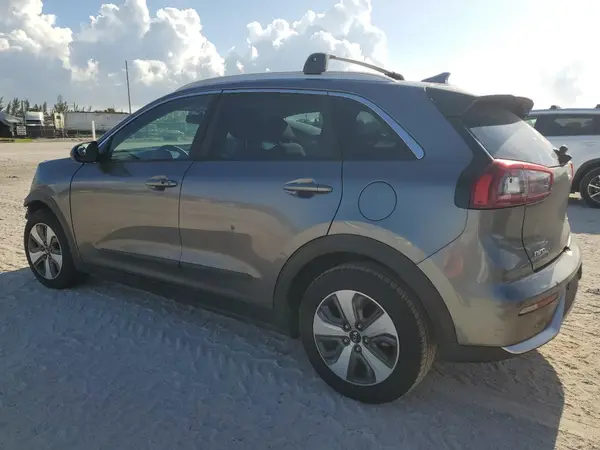 KNDCB3LC5J5170115 2018 KIA NIRO - Image 2