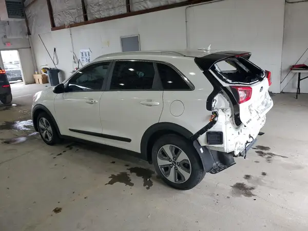 KNDCB3LC5J5172155 2018 KIA NIRO - Image 2