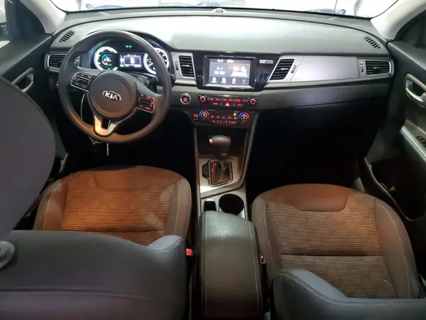 KNDCB3LC5J5172155 2018 KIA NIRO - Image 8