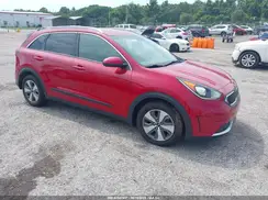 KNDCB3LC5J5176190 2018 KIA NIRO