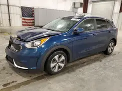 KNDCB3LC5J5200696 2018 KIA NIRO