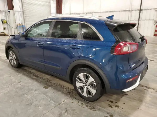 KNDCB3LC5J5200696 2018 KIA NIRO - Image 2
