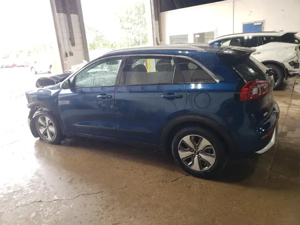 KNDCB3LC5J5201525 2018 KIA NIRO - Image 2