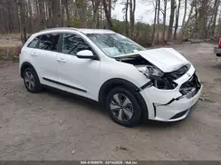 KNDCB3LC5J5204859 2018 KIA NIRO