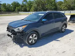 KNDCB3LC5J5211066 2018 KIA NIRO