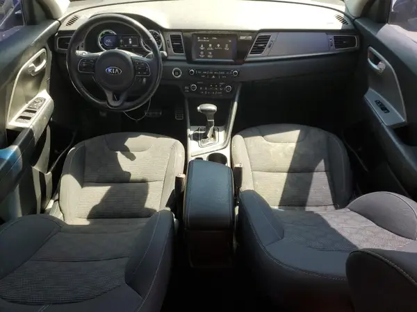 KNDCB3LC5J5211066 2018 KIA NIRO - Image 8