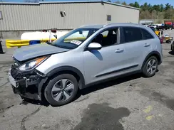KNDCB3LC5J5212685 2018 KIA NIRO