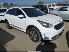 KNDCB3LC5K5217824 2019 KIA NIRO