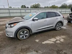 KNDCB3LC5K5220318 2019 KIA NIRO