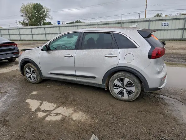 KNDCB3LC5K5220318 2019 KIA NIRO - Image 2