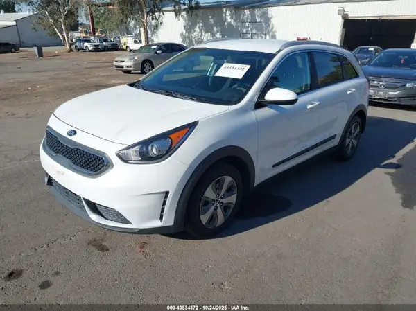 KNDCB3LC5K5240908 2019 KIA NIRO - Image 2