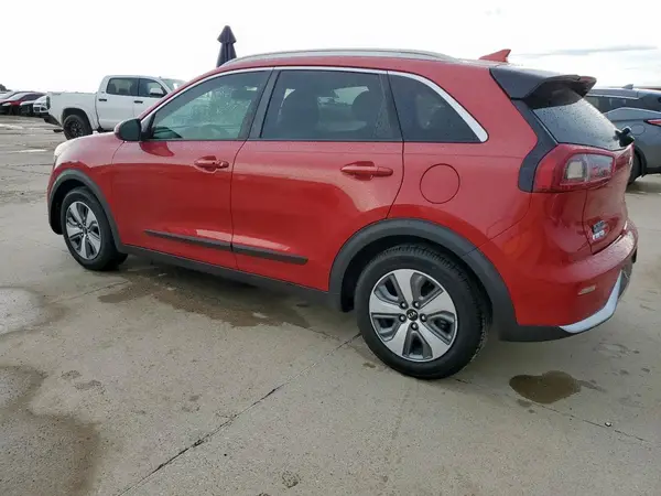 KNDCB3LC5K5244098 2019 KIA NIRO - Image 2