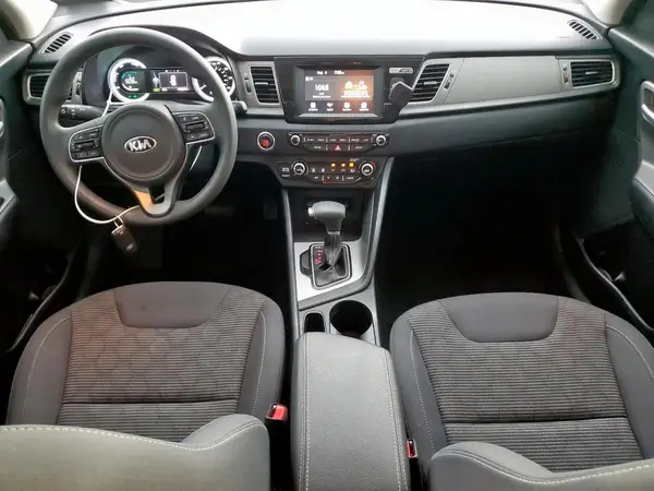 KNDCB3LC5K5244098 2019 KIA NIRO - Image 8