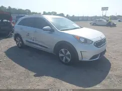 KNDCB3LC5K5256509 2019 KIA NIRO