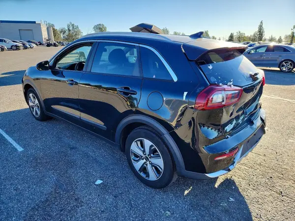 KNDCB3LC5K5263783 2019 KIA NIRO - Image 2