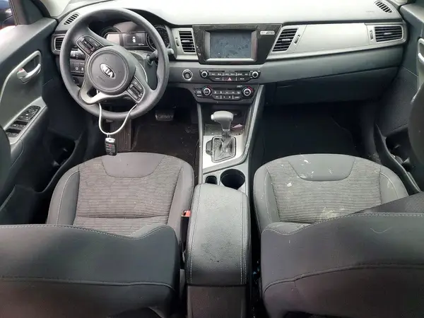 KNDCB3LC5K5264321 2019 KIA NIRO - Image 8