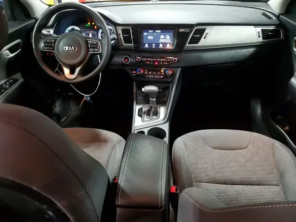 KNDCB3LC5K5264352 2019 KIA NIRO - Image 8