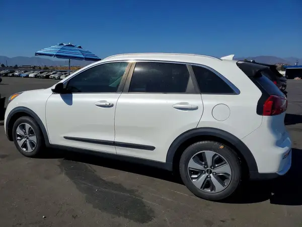 KNDCB3LC5K5300346 2019 KIA NIRO - Image 2