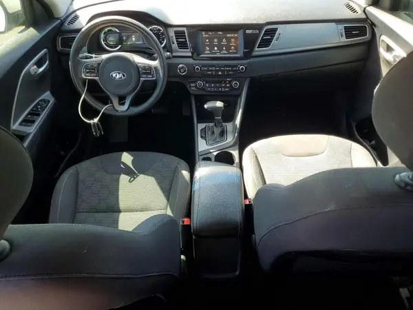 KNDCB3LC5K5300346 2019 KIA NIRO - Image 8