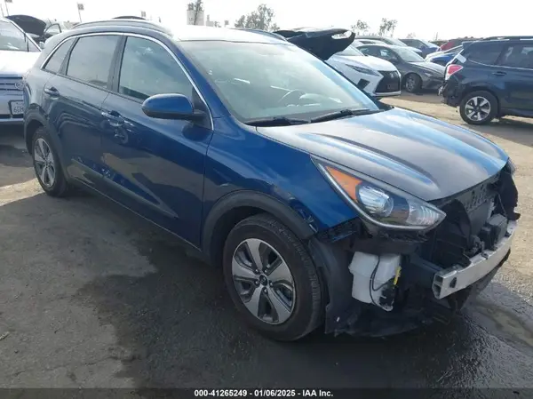 KNDCB3LC5K5301450 2019 KIA NIRO - Image 1