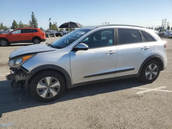 KNDCB3LC5K5305806 2019 KIA NIRO - Image 1