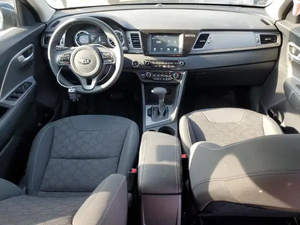 KNDCB3LC5K5317468 2019 KIA NIRO - Image 8