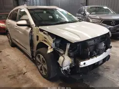 KNDCB3LC5K5320824 2019 KIA NIRO