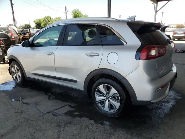 KNDCB3LC5K5321889 2019 KIA NIRO - Image 2