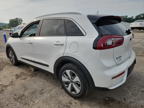 KNDCB3LC5K5324341 2019 KIA NIRO - Image 2