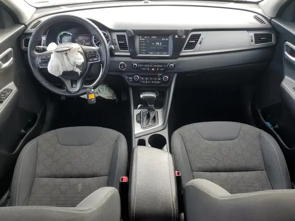KNDCB3LC5K5325196 2019 KIA NIRO - Image 8